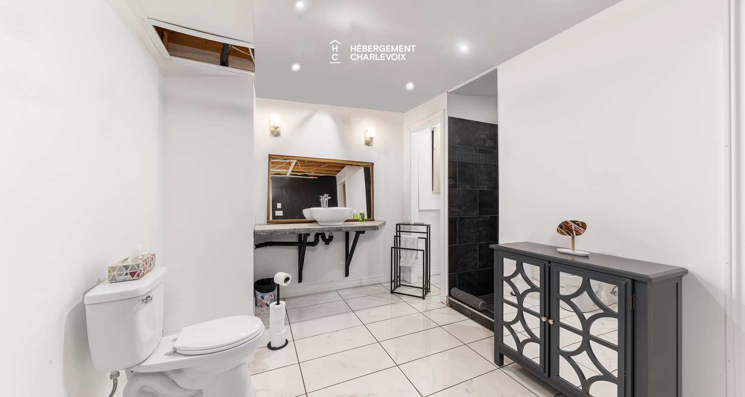 SIM-219 - Breathtaking view of a lake